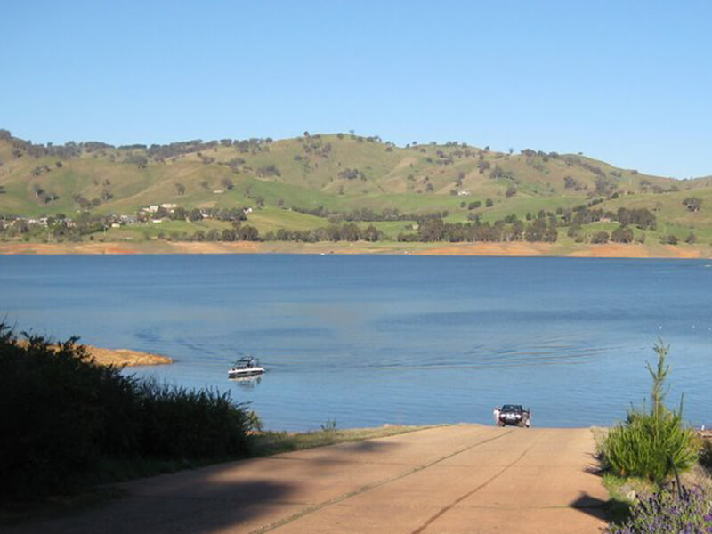 Lake Hume Village Boat Ramp