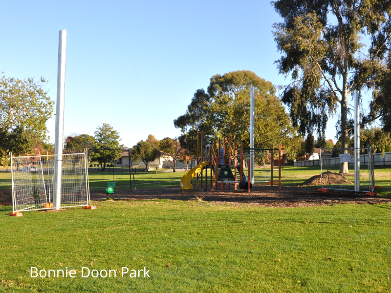 PlaygroundShadePolesBonnie