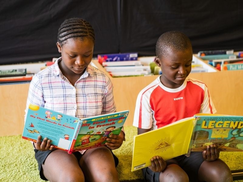 two children reading
