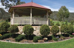 rotunda garden at Glenmorus Gardens